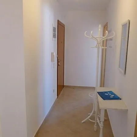 Kvesic - Azzurro Apartment *