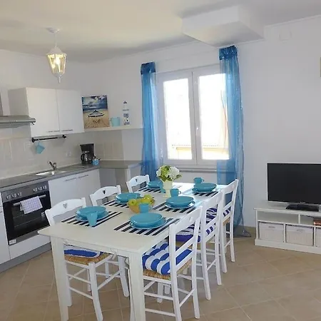 Kvesic - Azzurro Apartment *