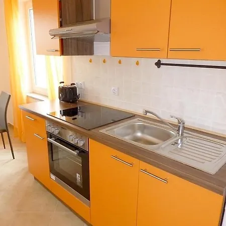 Kvesic - Azzurro Apartment *