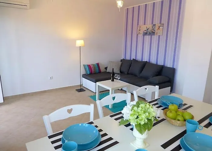 Apartment Kvesic - Azzurro
