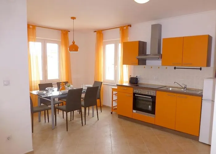 Apartment Kvesic - Azzurro