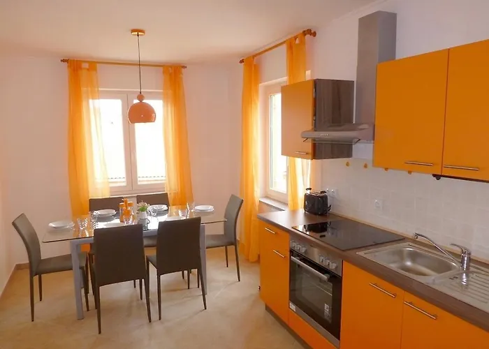 Apartment Kvesic - Azzurro Šilo