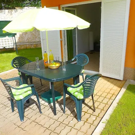 Kvesic - Azzurro Apartman